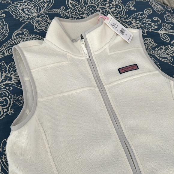 BRAND NEW WITH TAGS VINEYARD VINES VEST - MEDIUM - Picture 2 of 10